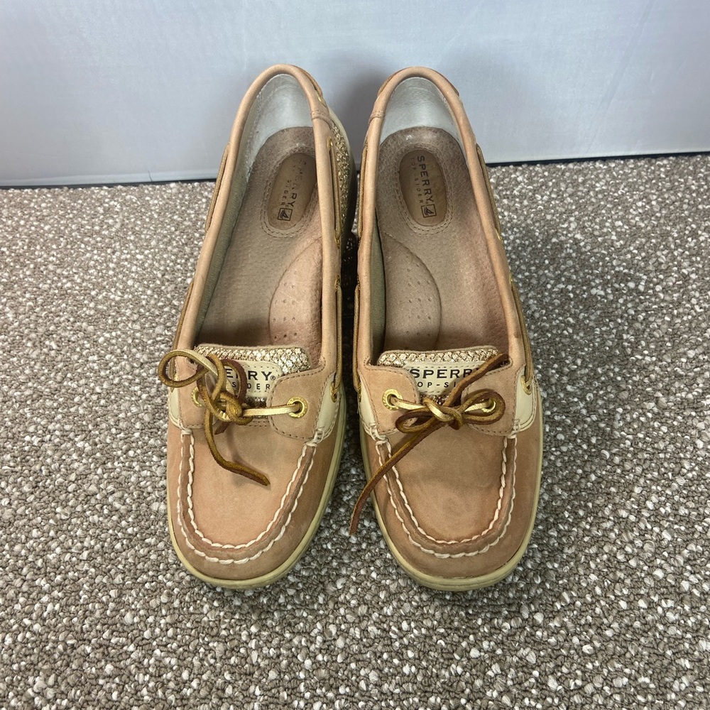 Sperry Two-Tone Tan Leather Angel Boat Shoe perfect for casual stunning loafers.